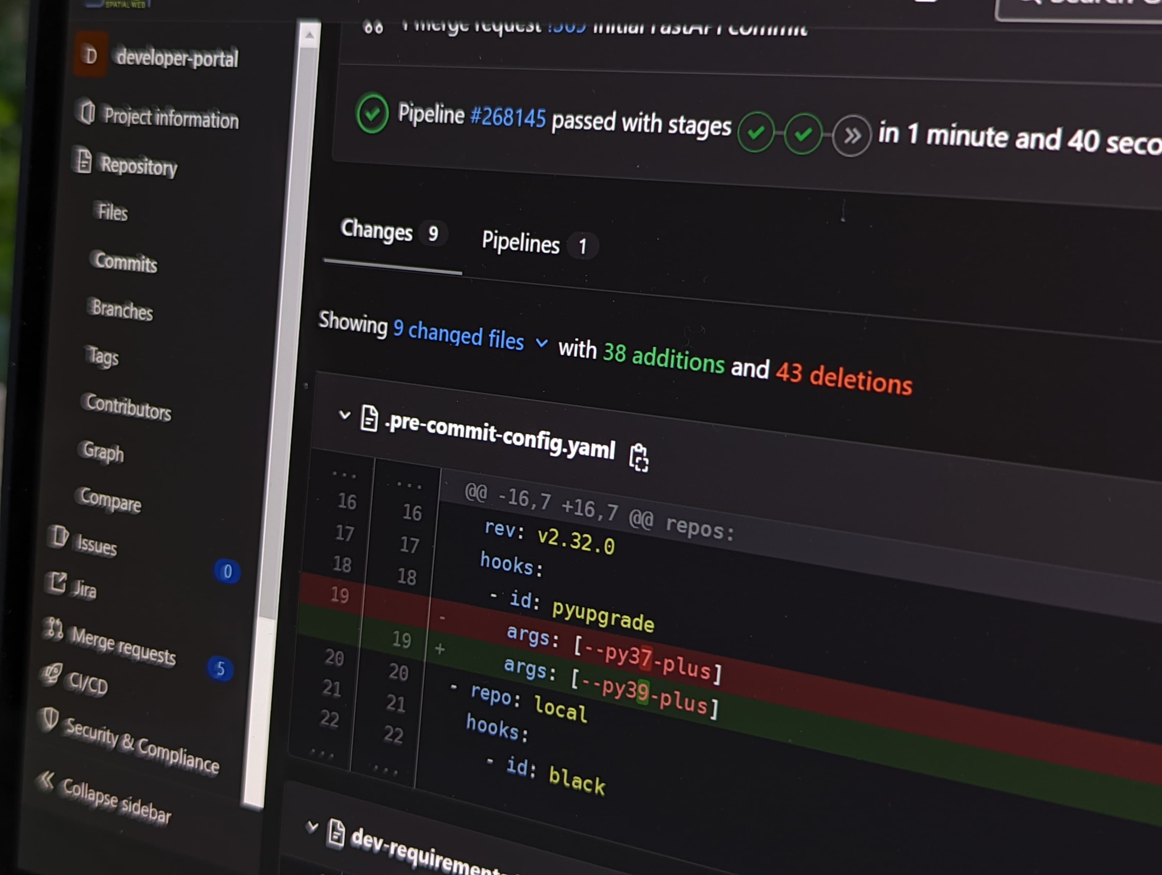 From backend to frontend: we are looking for reinforcement Cover